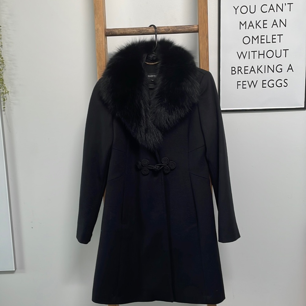 EUC beautiful Ellen Tracy wool blend coat with fur collar